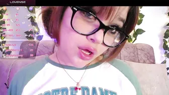 chaarlotte_1 posing on webcam 07-09-2025