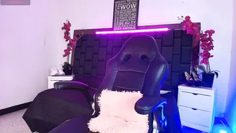 Aurora_cou skinny porn cam