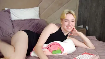 agatagate recorded nude video 930005