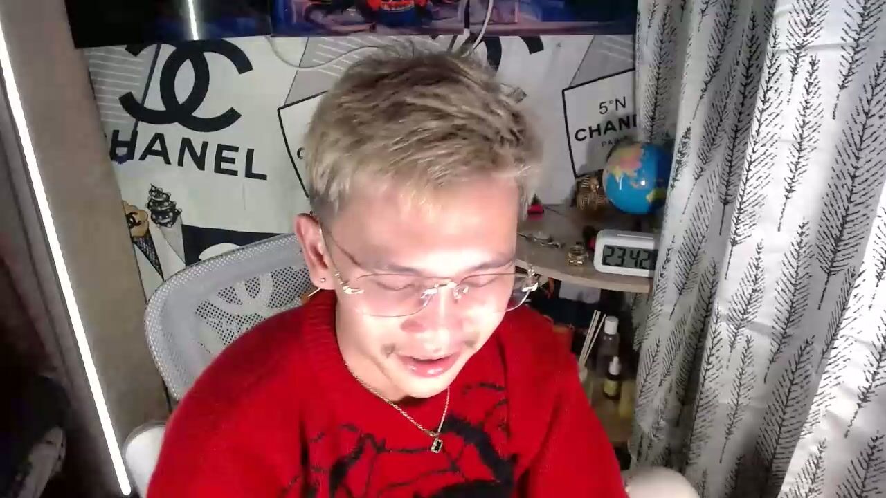 Ralfhuge24 sex porn cam (04/25/2026)