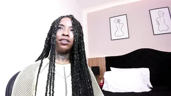 Pauline_fox live webcam show posing on cam