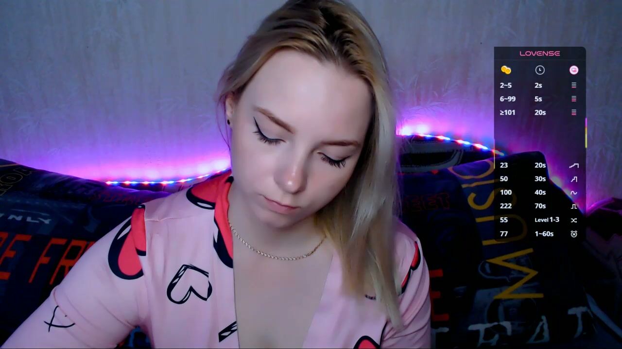 _pando4ka_ amateur webcam video - (04/27/2026)
