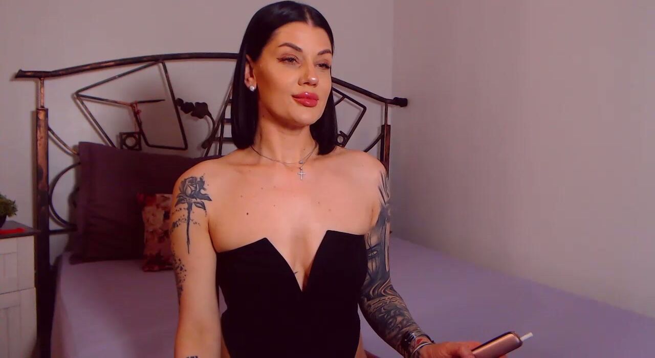 Yvonneeverlee sex cam chat 27 April 2026