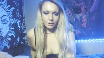 devyn_winter naked on cam 28 April 2026