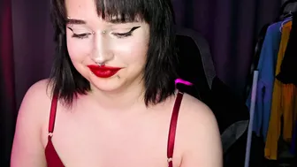 Jacquiepoche on webcam 04-28-2026
