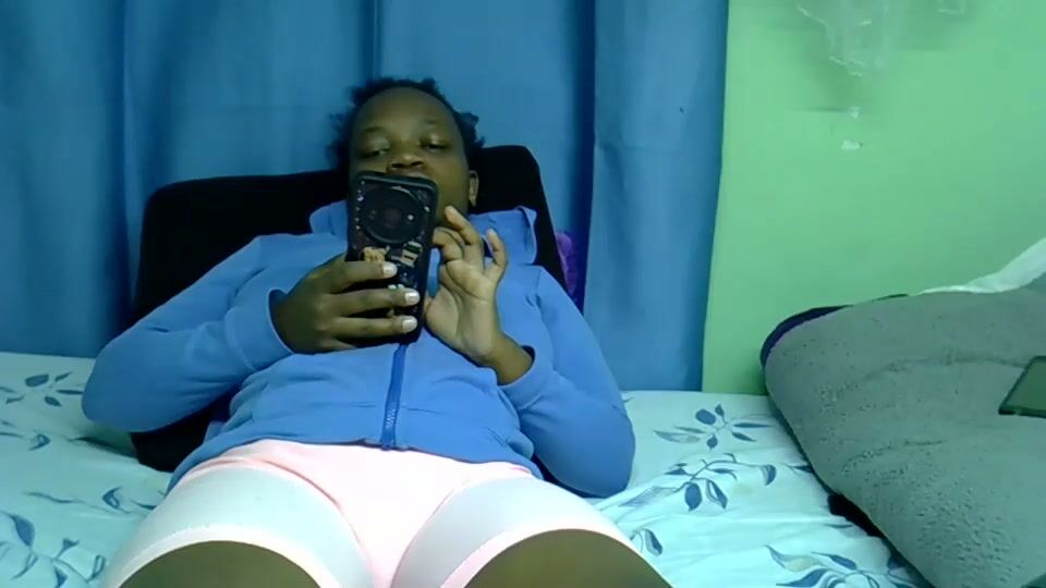 sexxybuttie amateur live cam video 04/28/2026