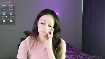 Terricastro (04/28/2026) cam nude