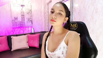 akimmi_ recorded nude video 94011