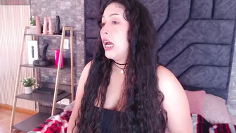 secrets_kinkyy posing on webcam 09 July 2025