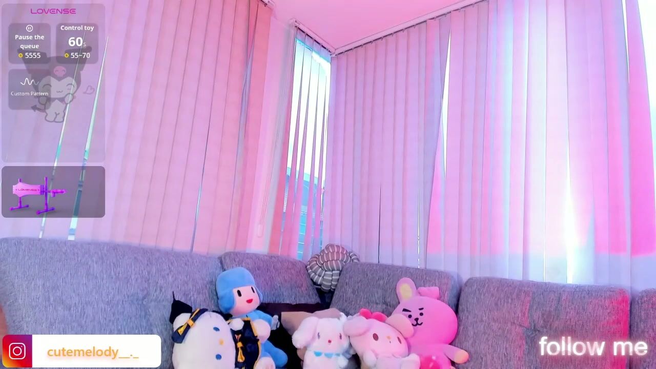 H3llokitty_ horny amateur 04/30/2026