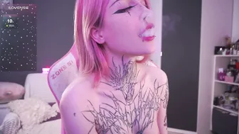 Fraulein_mooon posing on webcam 01-May-2026