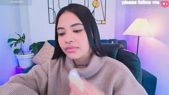 Miiaa7_ on cam 01-May-26