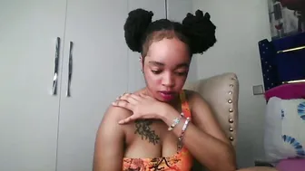 sexymel022 twerk horny amateur