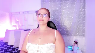 leahbarker recorded nude video 946139