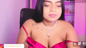 Tatiana1004 latina posing on webcam