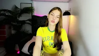 Temptation_lily nude chat 05/02/2026