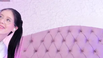 saraa_joness_ smalltits - 03 May 2026