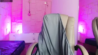 almaa_miller cameltoe 03-May-26