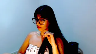meg4nmiau webcam 03-May-26