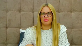 Marianeumann porn cam (07-10-2025)