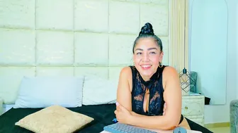 vikitomson recorded nude video 95513