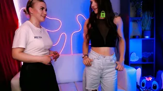 Lisa_dark_ 18 nude cam video