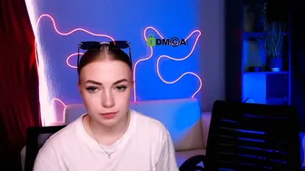 Lisa_dark_ 18 nude cam video