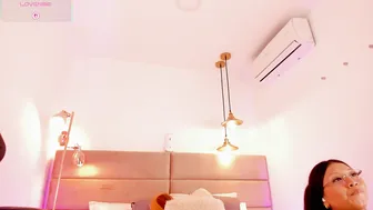 nakamura_san posing on cam - 05/04/2026