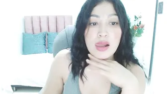Sophia_hadid chat cam sex - 05-May-26