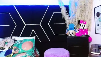 Emillystonex trans 05-May-26