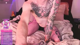 Chubschadwell posing on webcam - 05-05-2026