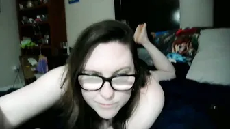 Fuzzypeaches87 sex chat cam (05-05-2026)