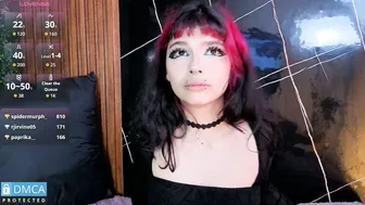 raven_rox_ on webcam 06-May-26