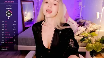 adeleroberts 06-May-2026 cam sex chat