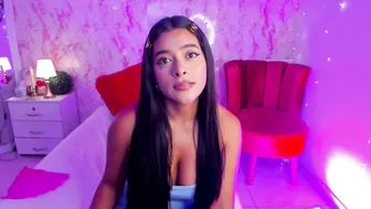 Sophiiewilson webcam porn video 06-May-2026