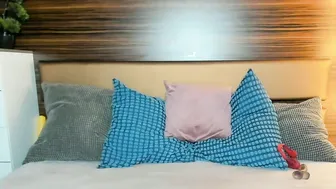 emilyeclairxxx nude cam (05-06-2026)