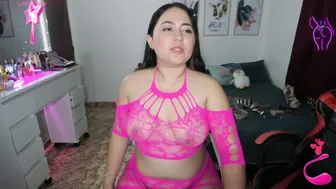evelyn_squirts posing on webcam - (05-07-2026)