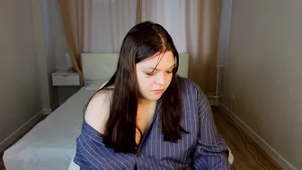 evelyne_loo nonude on webcam