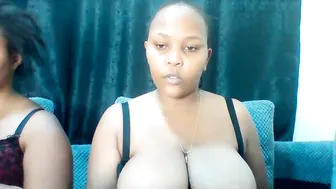 pretty_dee1 bigboobs cam porn