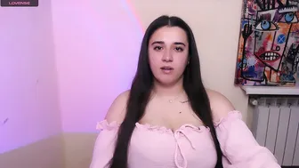 alinaasti_ posing on cam 07-May-26