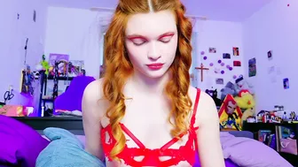 annakeenon recorded nude video 957526