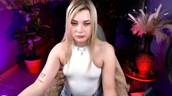hyileyclark live webcam show (05/07/2026)