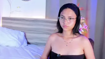 Evalune_ porn cam (05-08-2026)