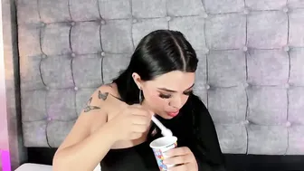 Linda_fosterr ass 08-May-2026