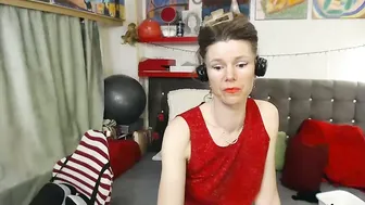 kellynumber nude webcam