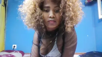 Kelyhondra nude cam 05/09/2026