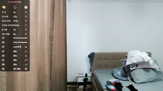 bustyemma feet posing on webcam