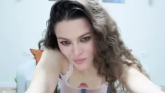 Avelinehowo_uwu muscleworship 10 May 2026