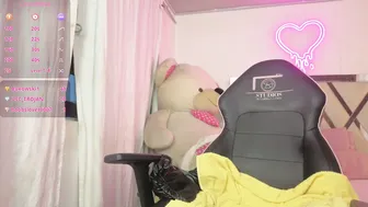 Saaya_tay chat sex cam (05-11-2026)