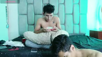 Desire4duo feet stream